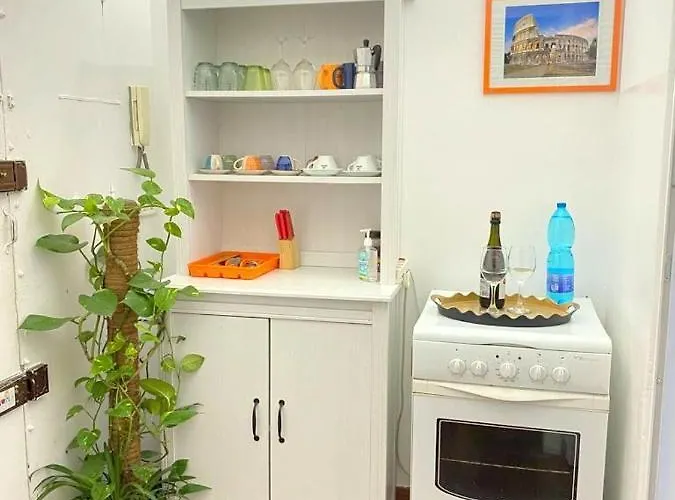 La Casa Verde Roma - Free Secure Parking If You Book 3 Nights