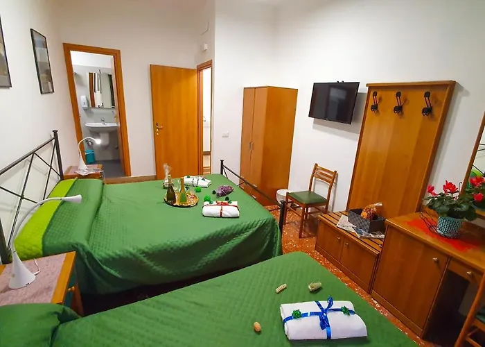 La Casa Verde Roma - Free Secure Parking If You Book 3 Nights Gasthof